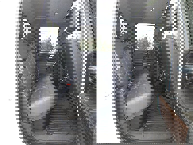 Used 2021 GMC Sierra 3500 Denali w/ Denali Ultimate Package image 15