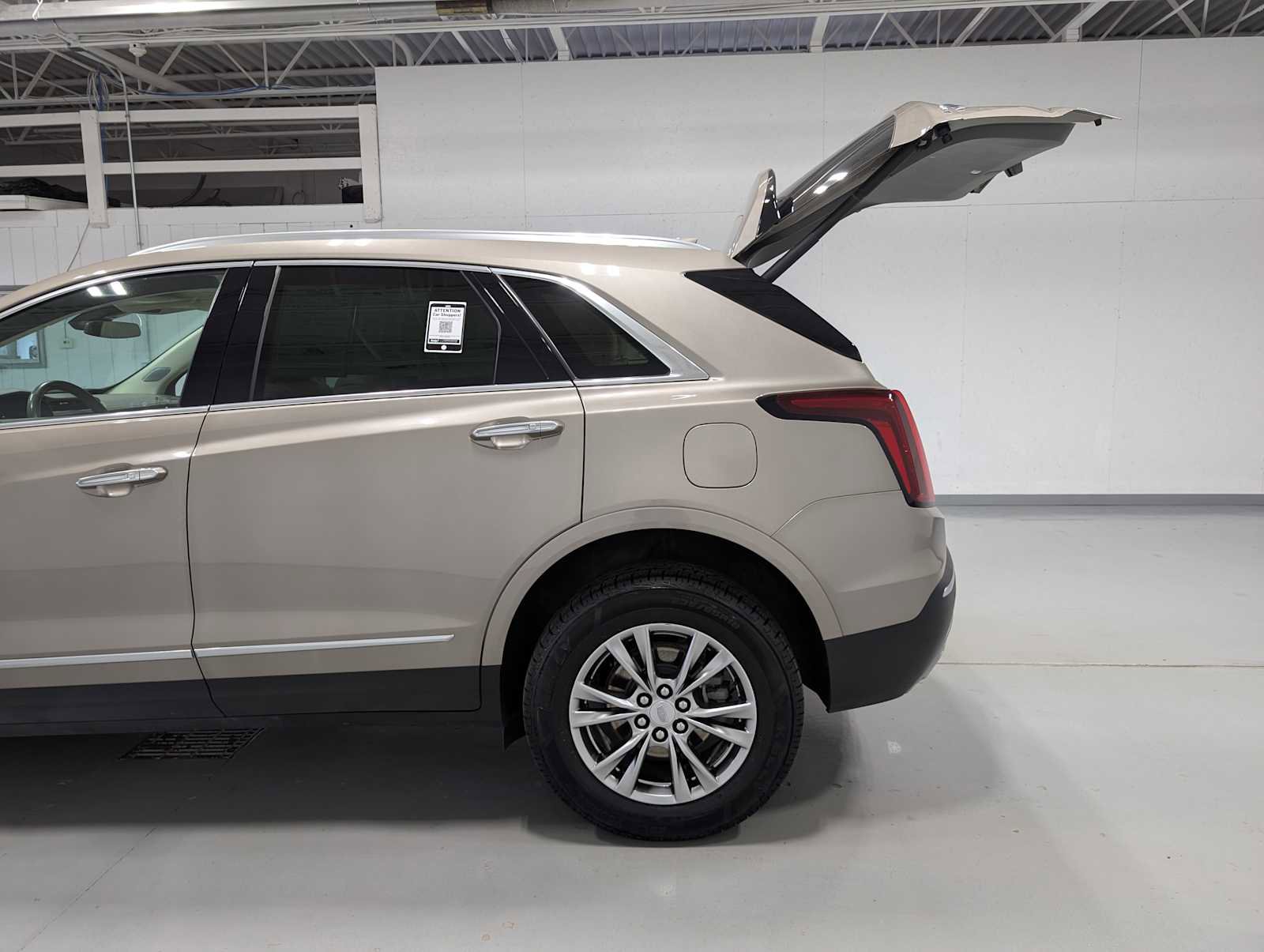 Certified 2023 Cadillac XT5 Premium Luxury AWD/4WD image 11