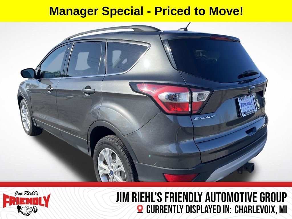 Used 2017 Ford Escape SE w/ Equipment Group 201A image 3