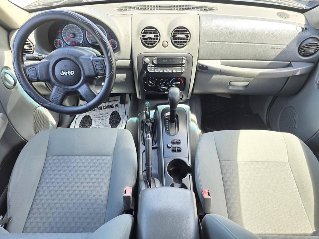 Used 2006 Jeep Liberty Sport AWD/4WD image 9