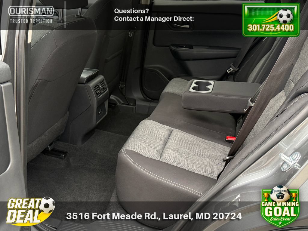 Used 2024 Nissan Rogue SV AWD/4WD image 16