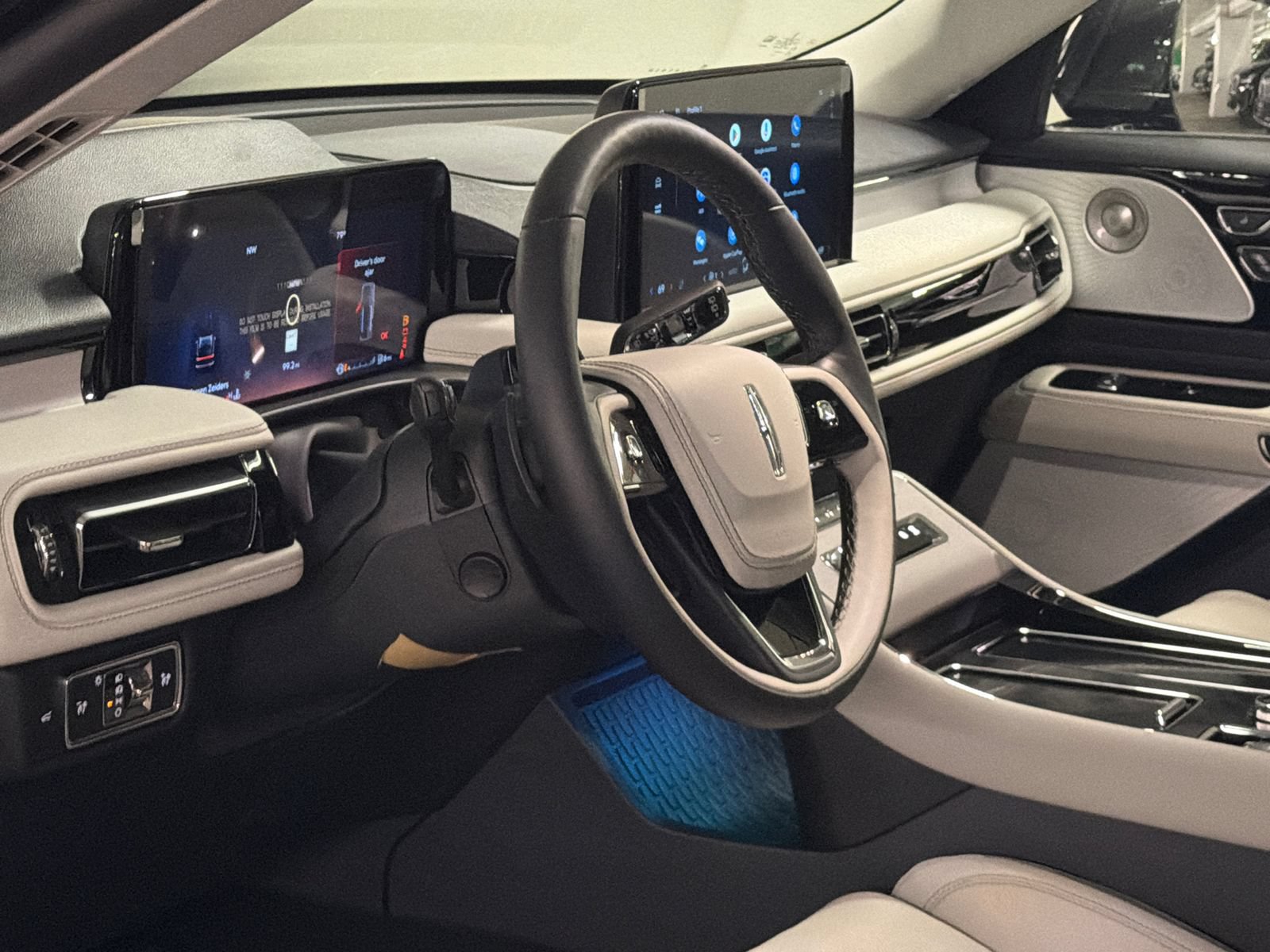 New 2026 Lincoln Aviator Reserve AWD/4WD image 15