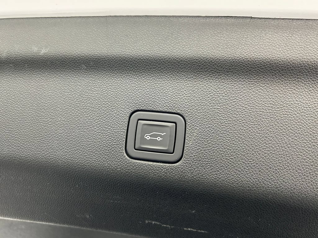 Used 2024 Chevrolet Suburban RST RWD image 43