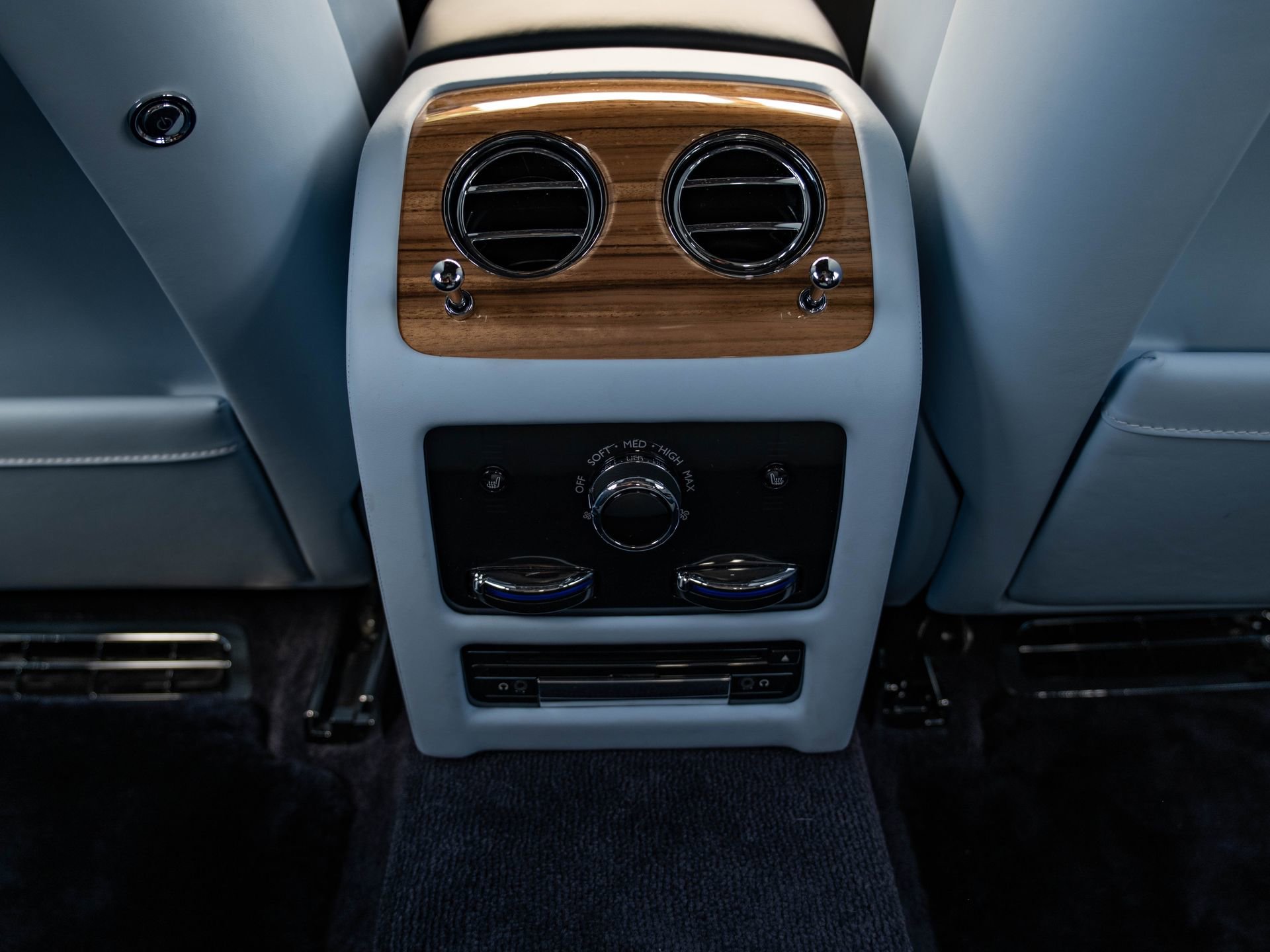Used 2022 Rolls-Royce Ghost w/ Ghost Package image 38