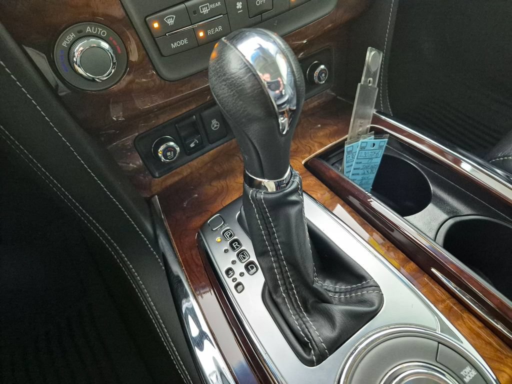 Used 2017 INFINITI QX80 2WD w/ Deluxe Technology Package image 17