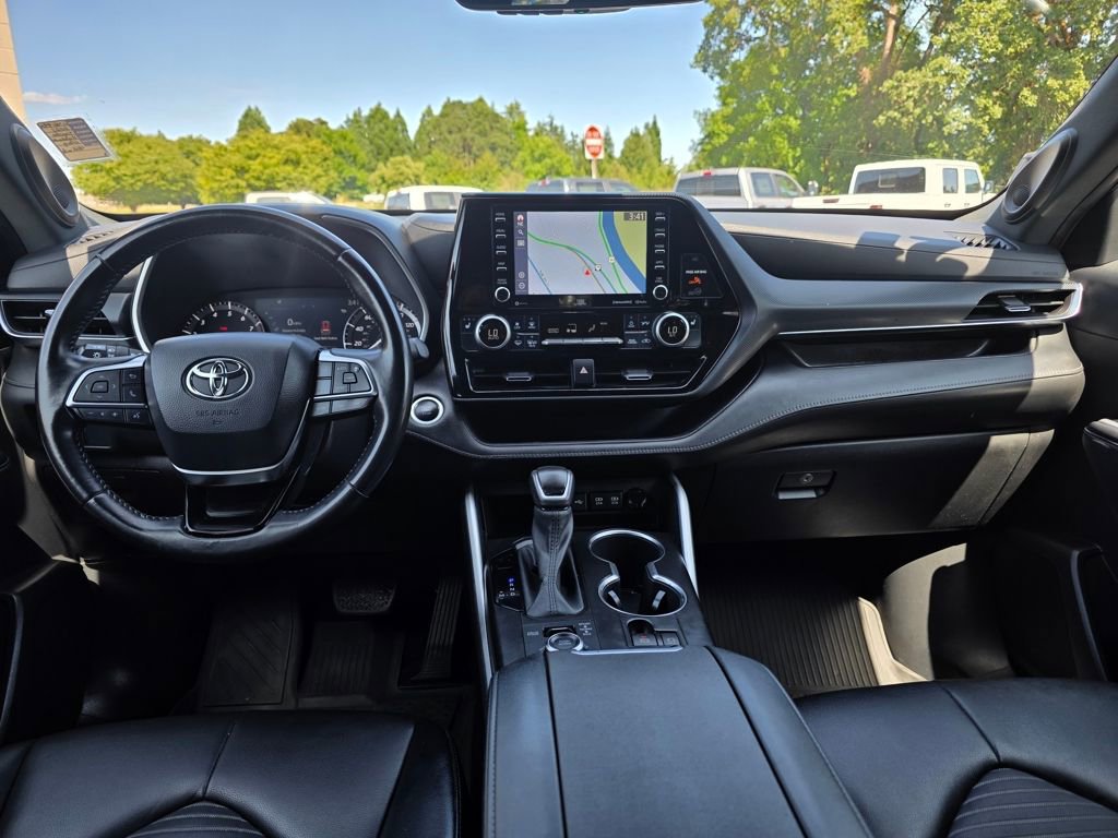 Used 2021 Toyota Highlander XSE image 8