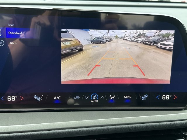 New 2027 Chevrolet Traverse LT FWD image 25