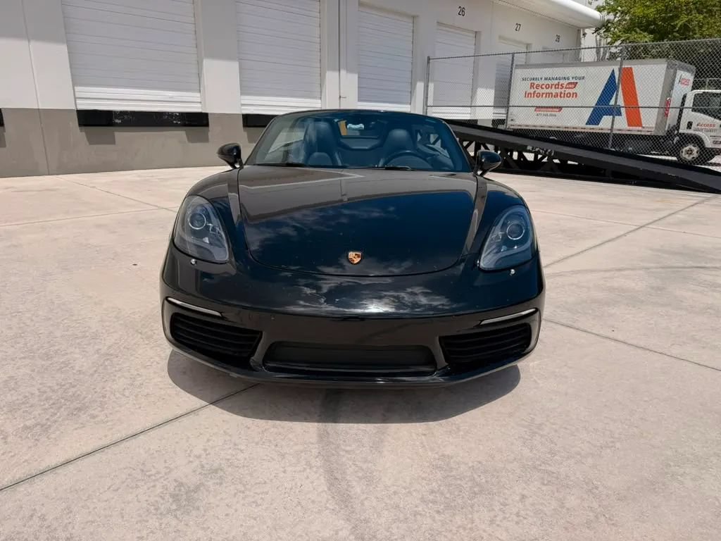 Used 2019 Porsche 718 Boxster RWD image 2