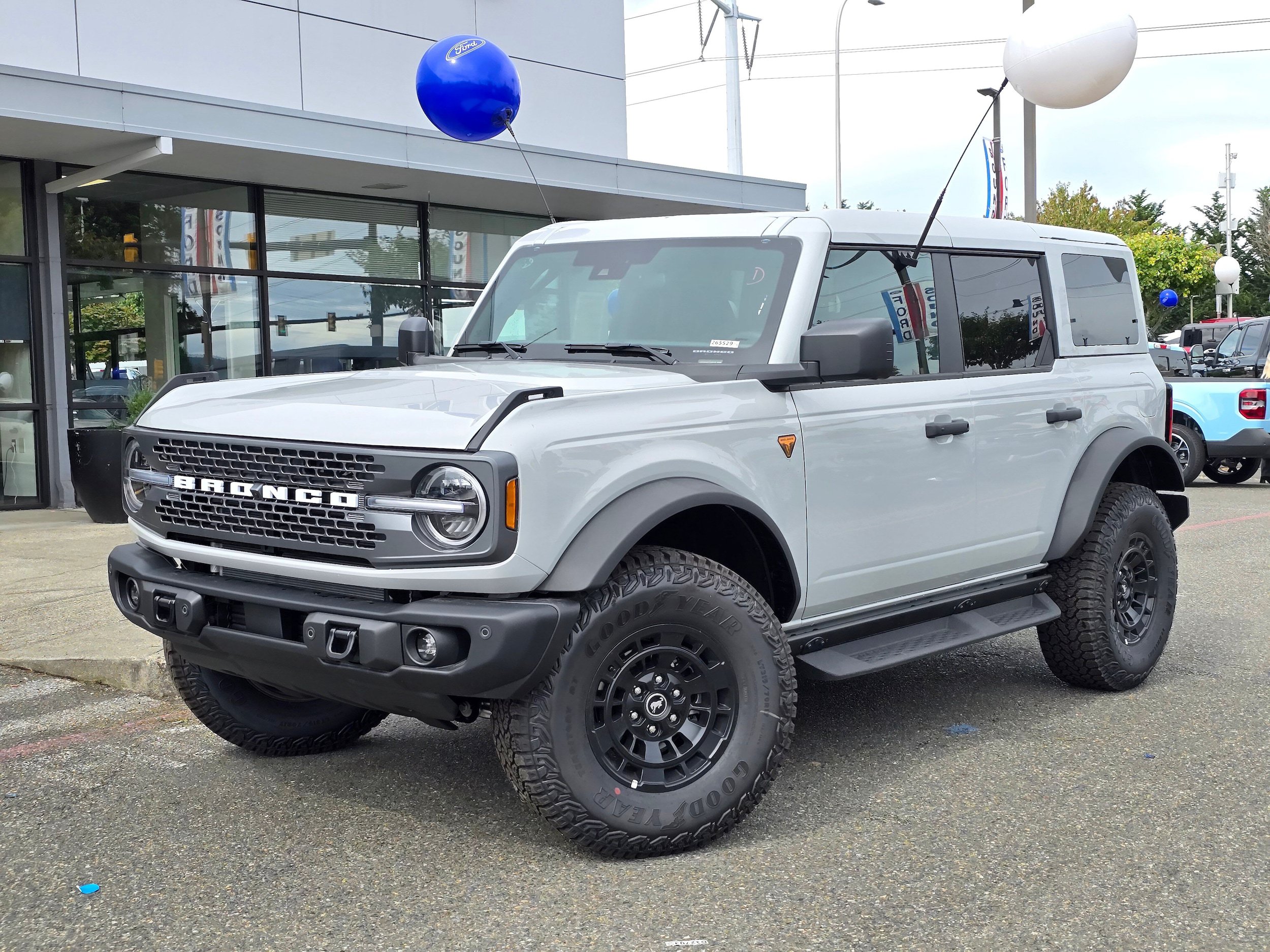 New 2026 Ford Bronco Badlands AWD/4WD image 1