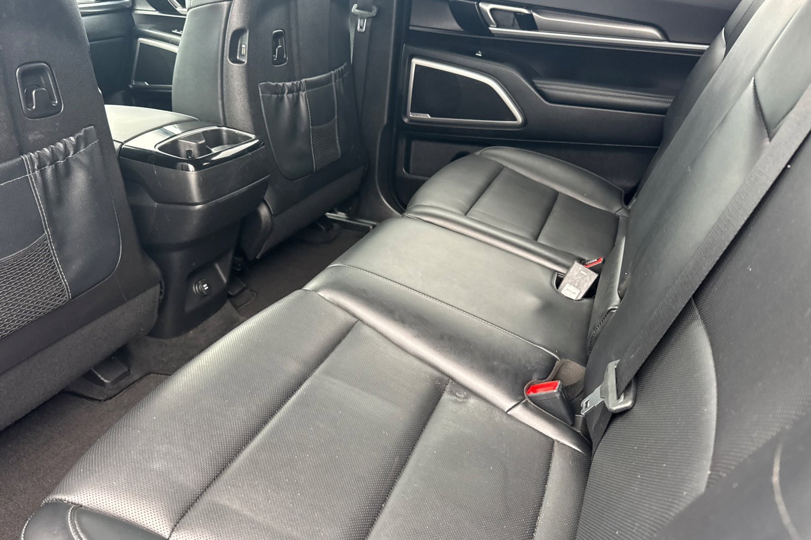 Used 2022 Kia Telluride LX image 12
