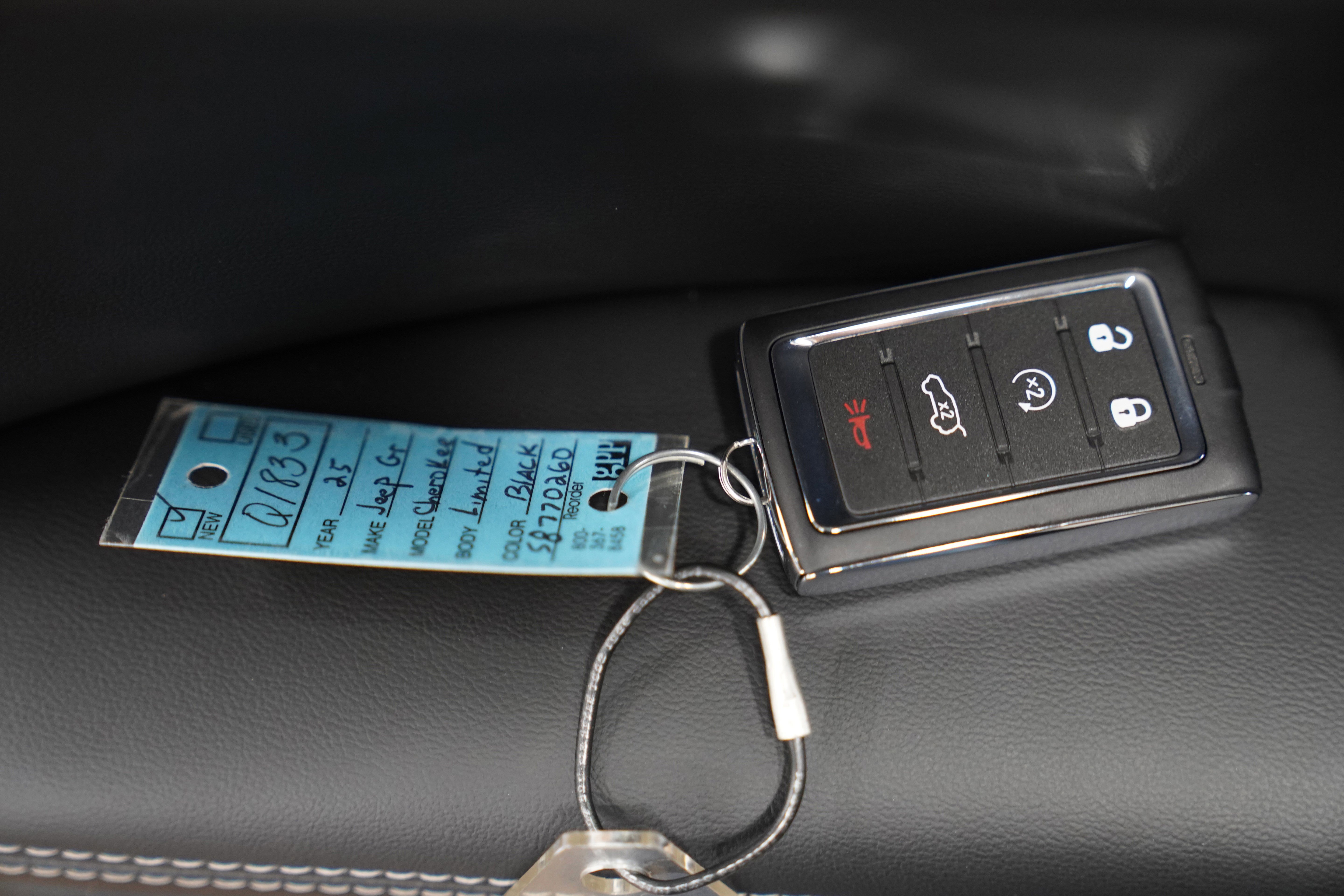 New 2025 Jeep Grand Cherokee L Limited image 34