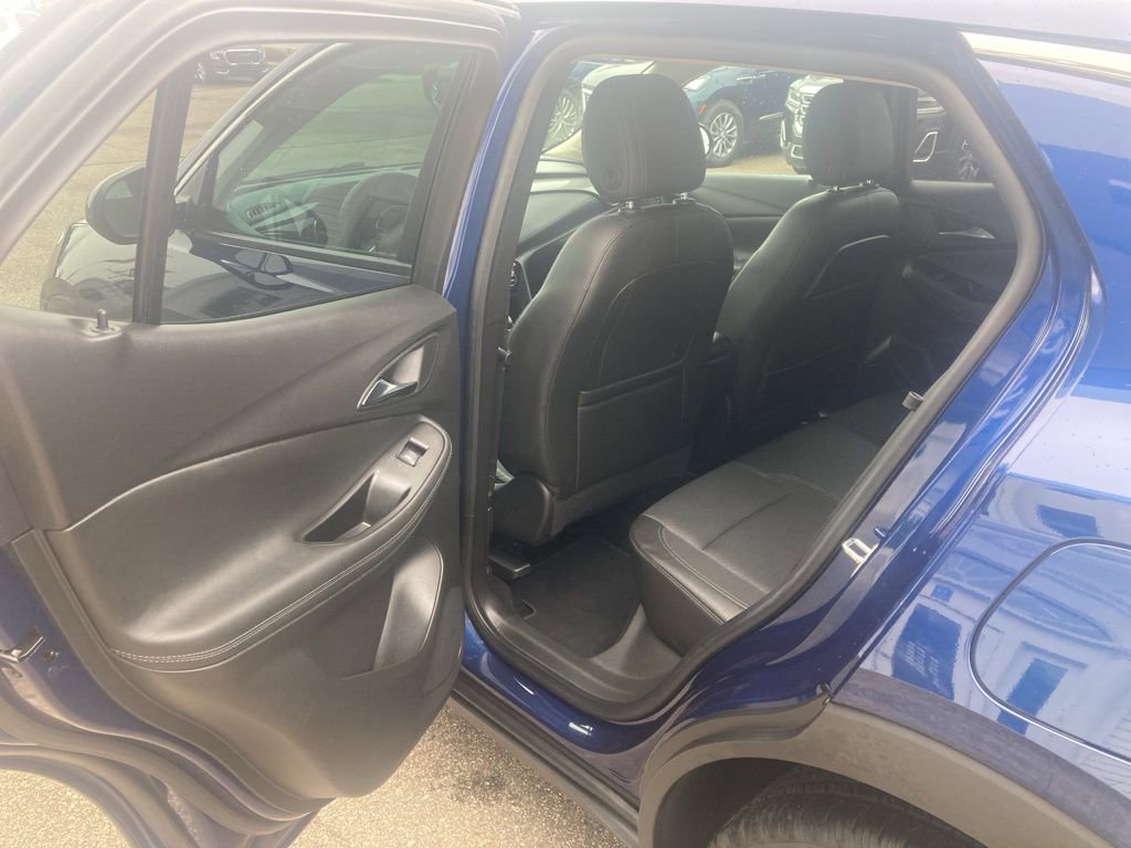 Certified 2023 Buick Encore GX Select w/ Safety Package II FWD image 10