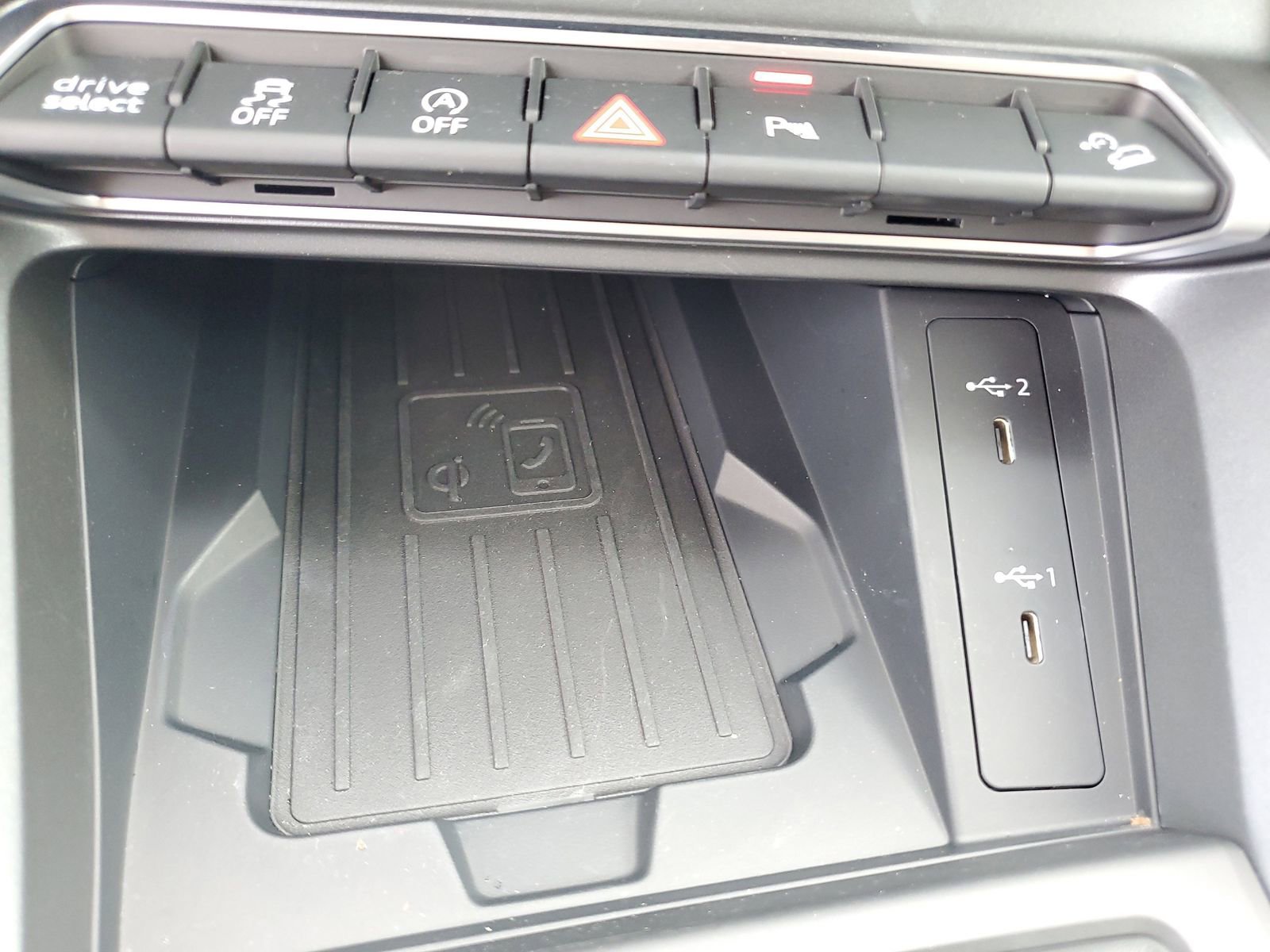 Used 2025 Audi Q3 2.0T Premium w/ Convenience Package AWD/4WD image 27