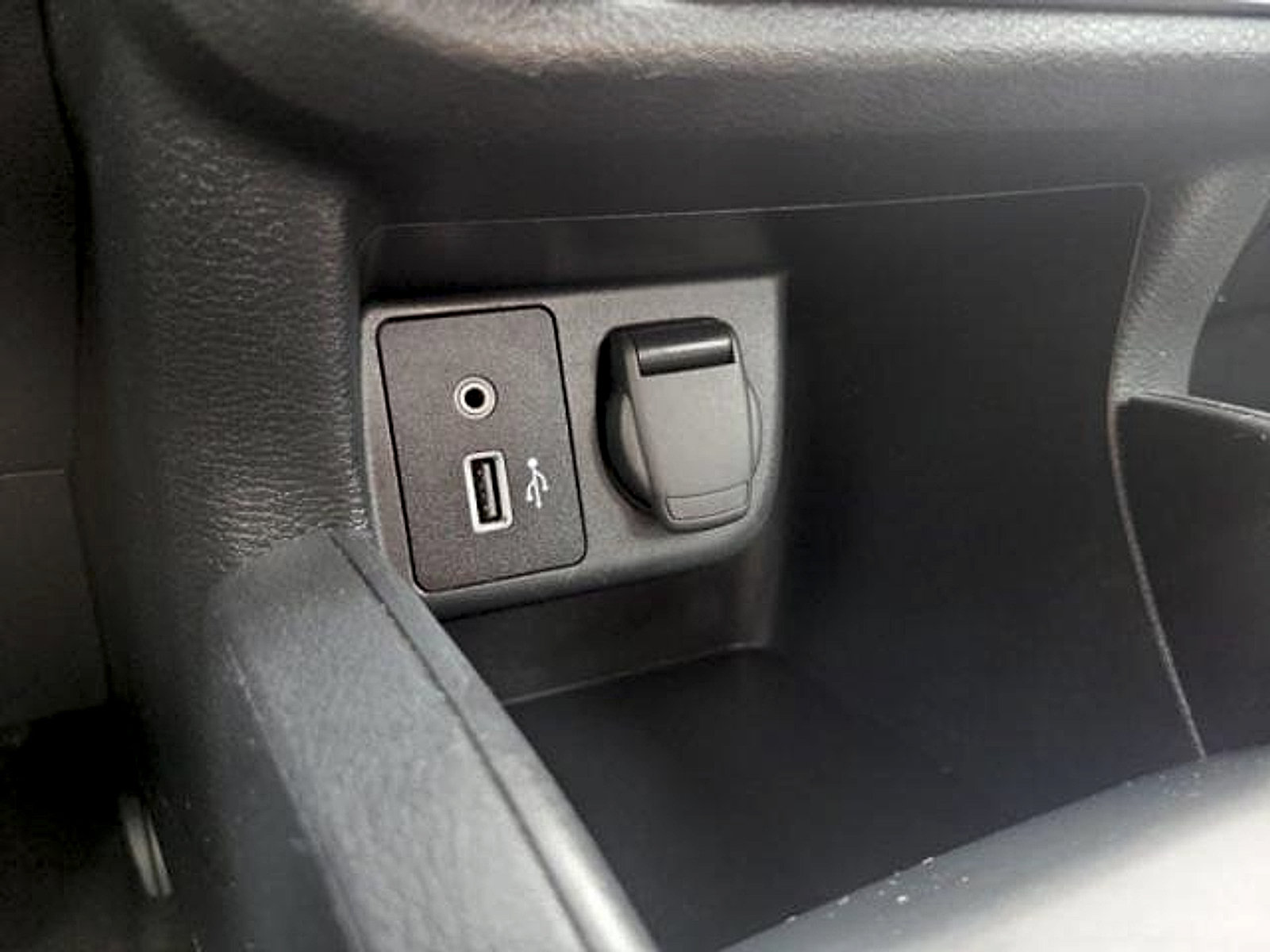 Used 2024 Nissan Versa S w/ S Plus Package FWD image 28