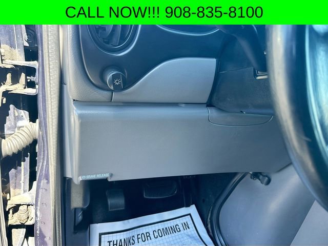 Used 2001 Ford E-350 and Econoline 350 Super Duty RWD image 11