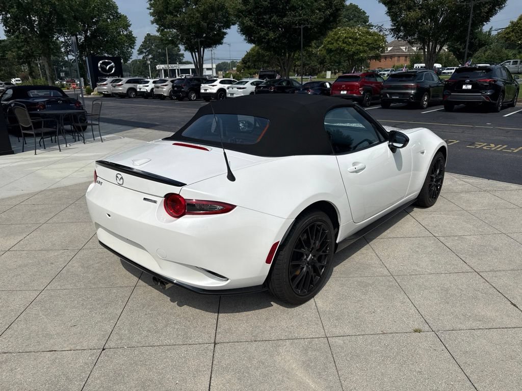 Certified 2022 MAZDA MX-5 Miata Club w/ Brembo/BBS Recaro Package RWD image 6