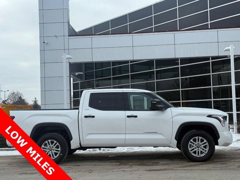 Used 2022 Toyota Tundra SR5 w/ SR5 Convenience Package AWD/4WD image 2