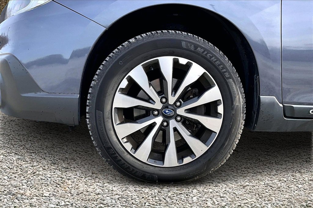 Used 2015 Subaru Outback 2.5i Limited image 9