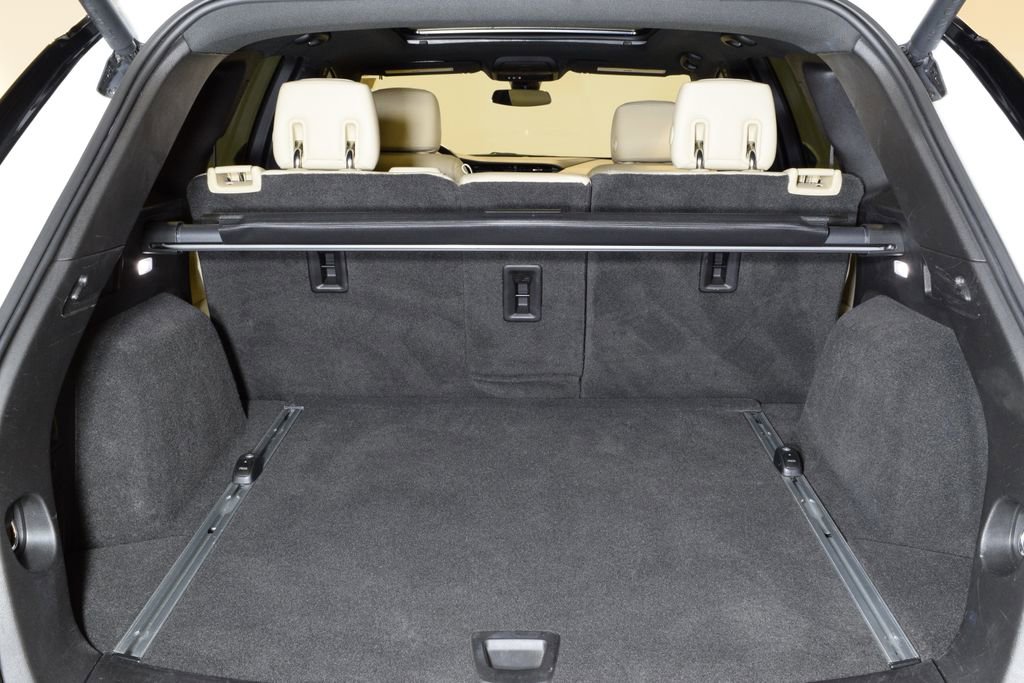 Used 2018 Cadillac XT5 Premium Luxury w/ Driver Assist Package image 28