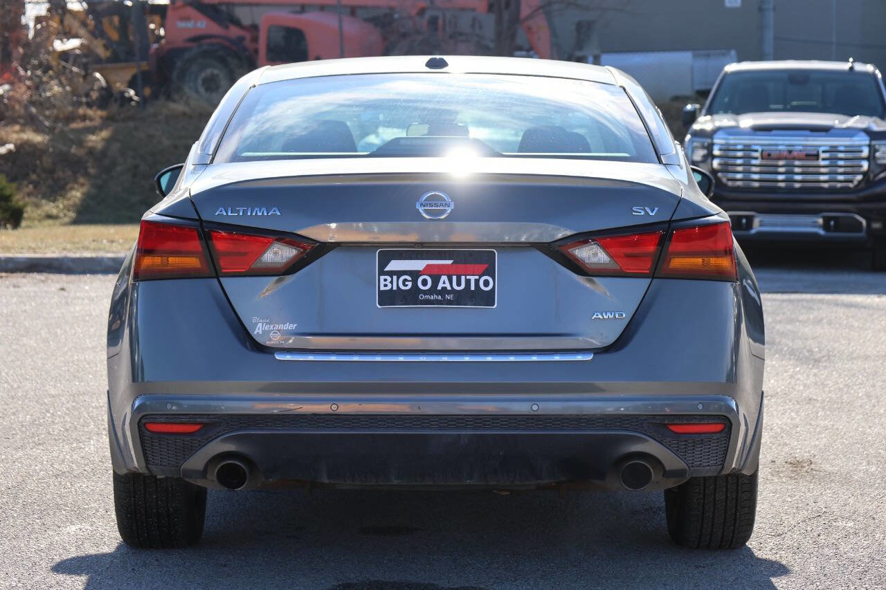 Used 2022 Nissan Altima 2.5 SV w/ SV Premium Package AWD/4WD image 10