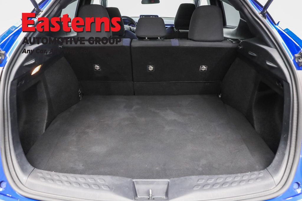 Used 2021 Toyota C-HR XLE image 9