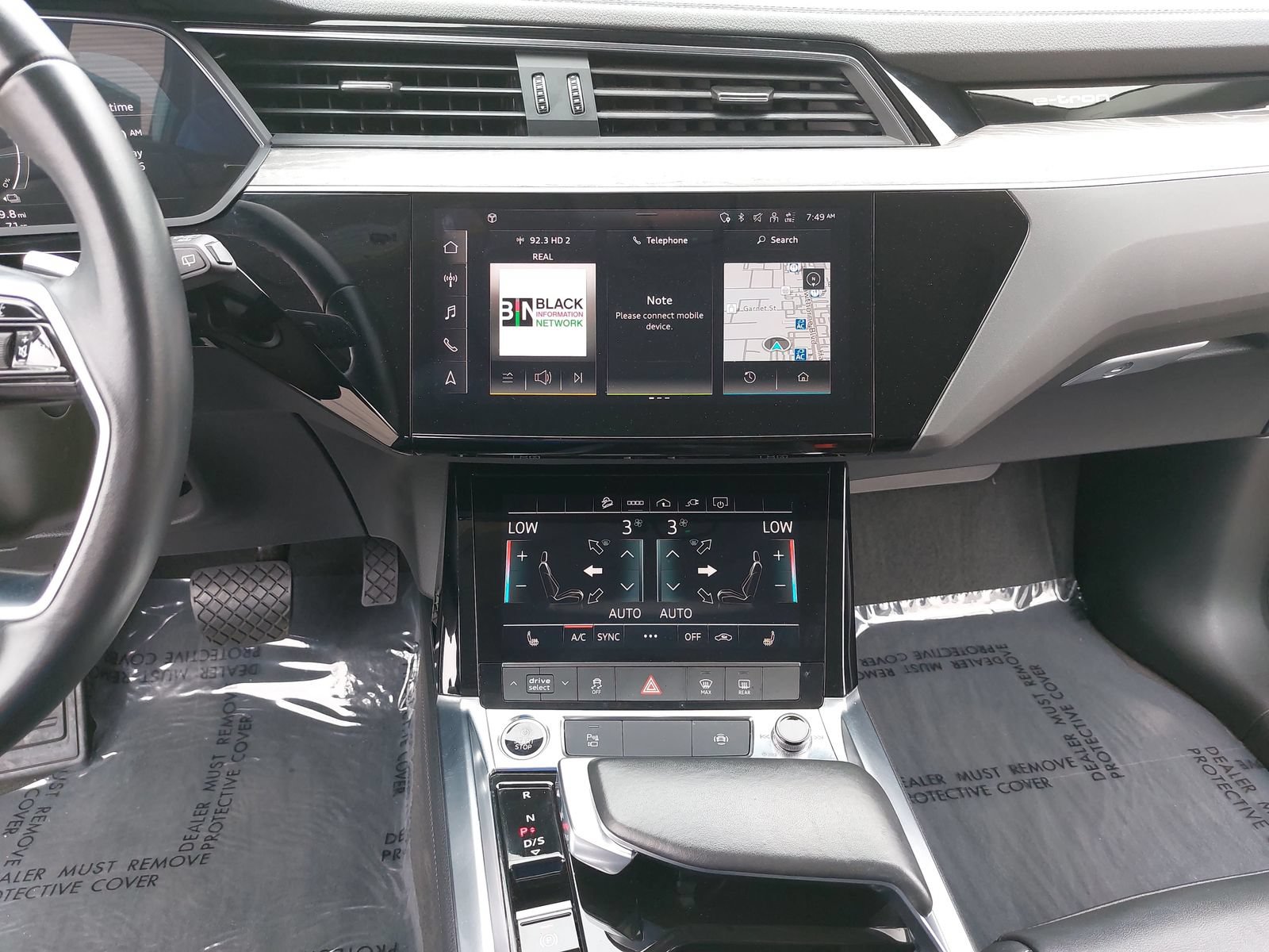 Used 2024 Audi Q8 e-tron Premium Plus AWD/4WD image 21