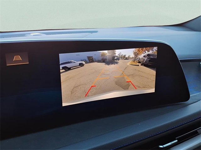 Used 2024 Cadillac XT4 Sport w/ Cold Weather Package image 21