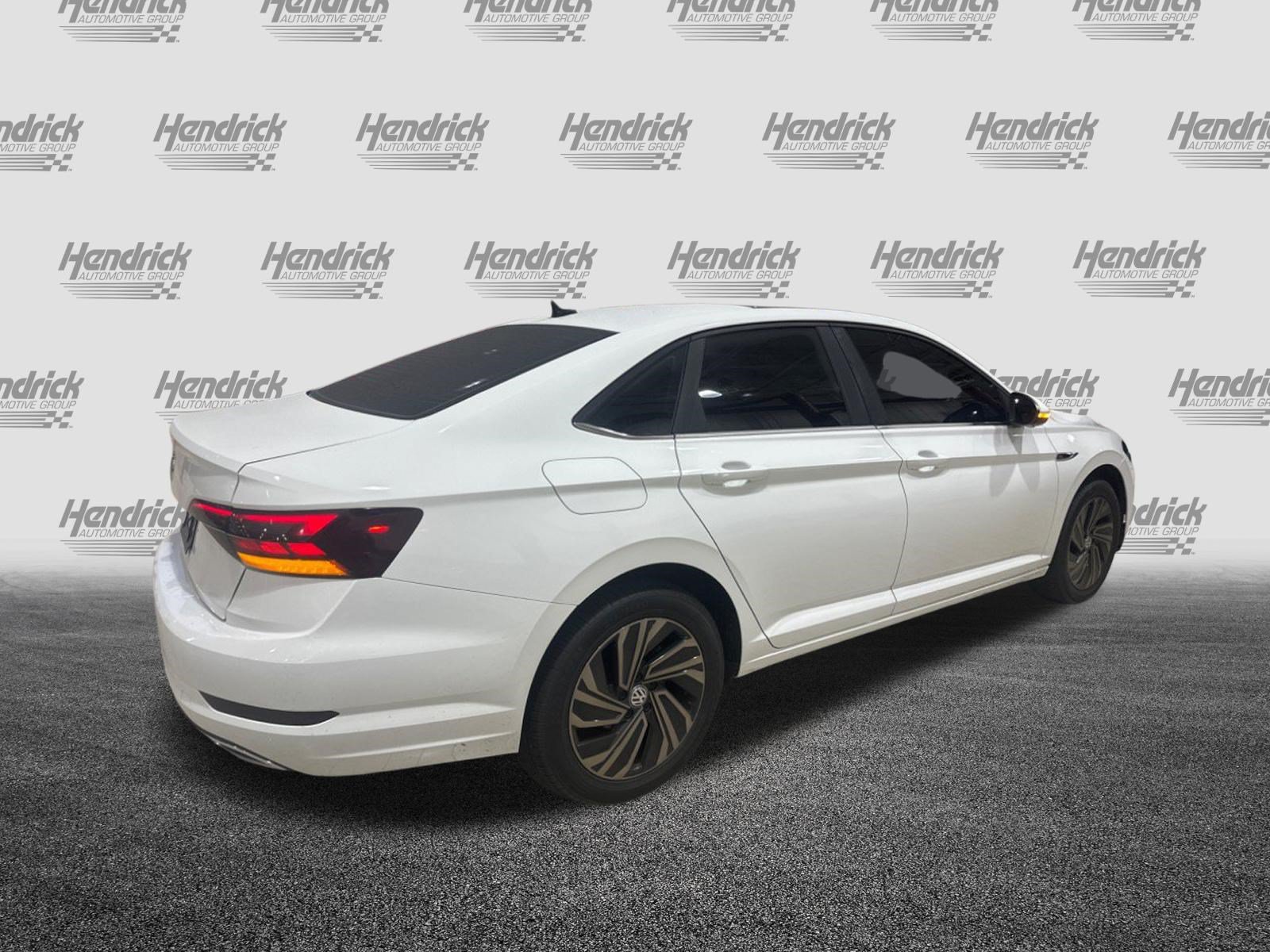 Used 2019 Volkswagen Jetta SEL Premium FWD image 12