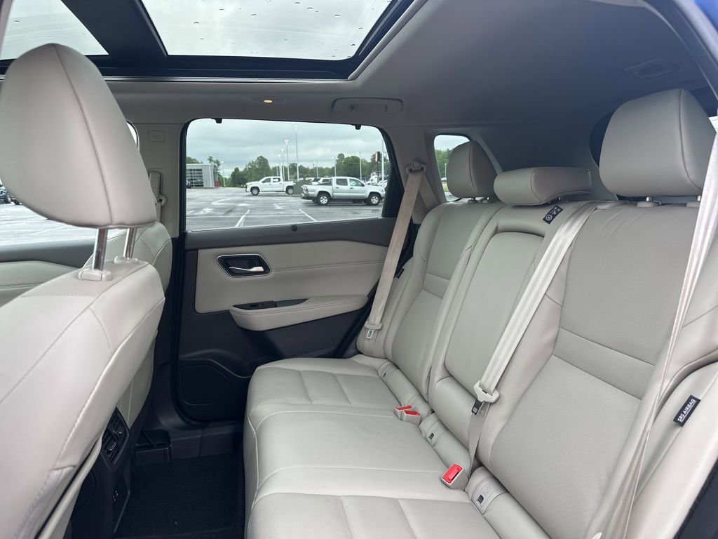 Used 2021 Nissan Rogue SV w/ Premium Package FWD image 31