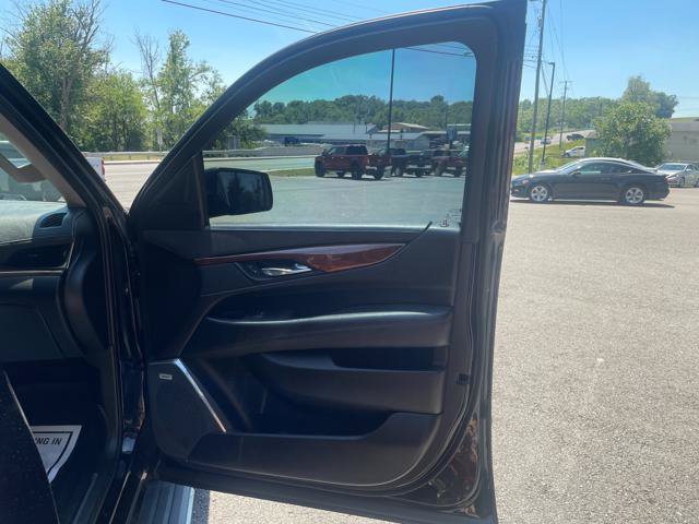 Used 2015 Cadillac Escalade Premium AWD/4WD image 33