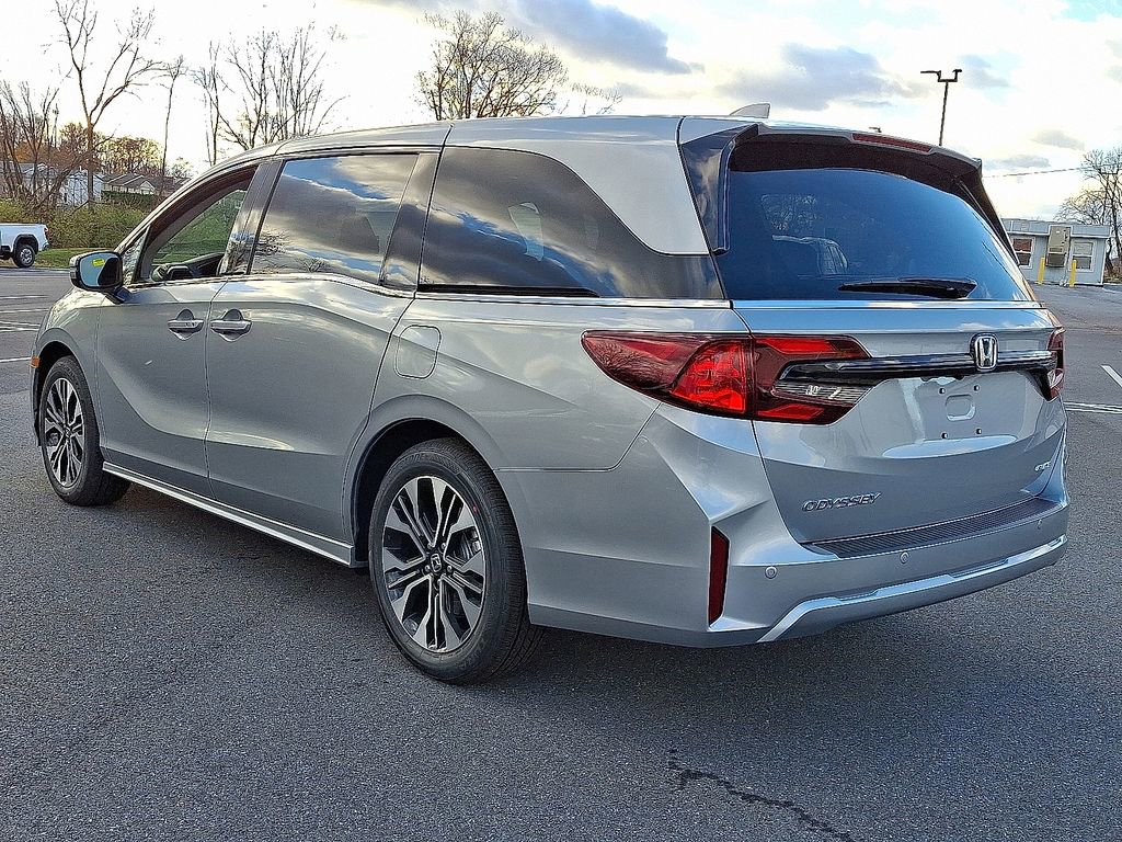 New 2026 Honda Odyssey Elite image 3