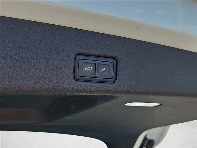 Certified 2025 Audi Q5 Premium AWD/4WD image 6