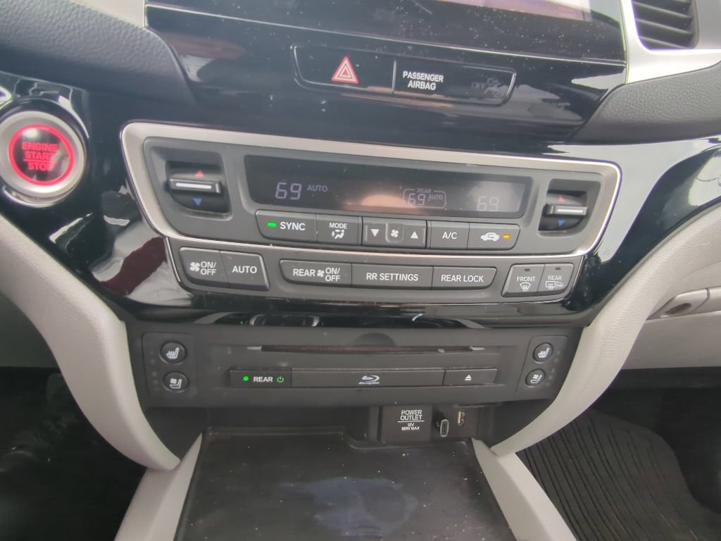 Used 2017 Honda Pilot Elite image 15