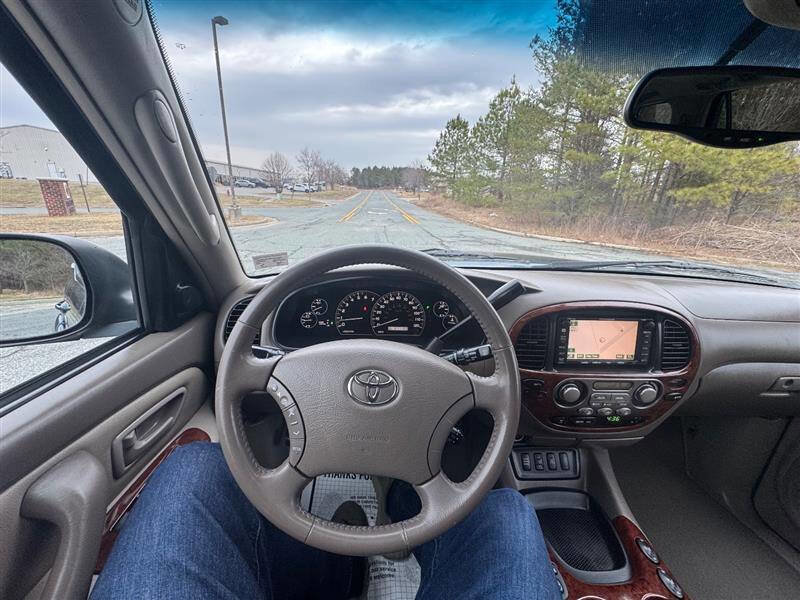 Used 2005 Toyota Sequoia Limited image 40