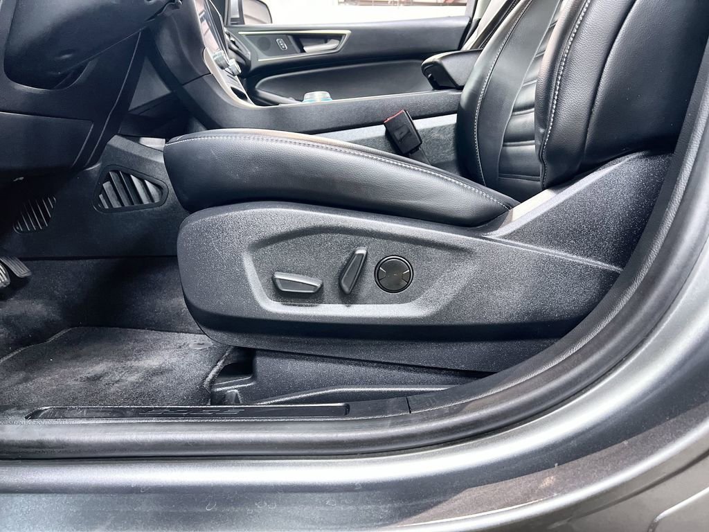 Used 2024 Ford Edge SEL w/ Convenience Package AWD/4WD image 12