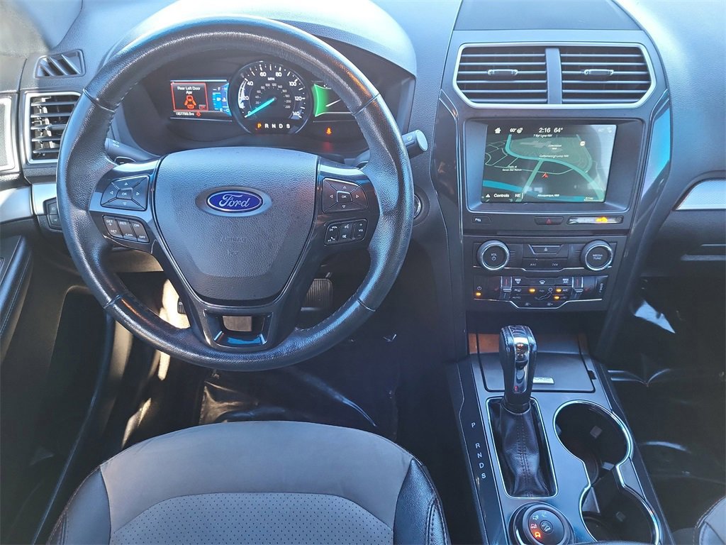 Used 2017 Ford Explorer XLT w/ Equipment Group 202A image 10