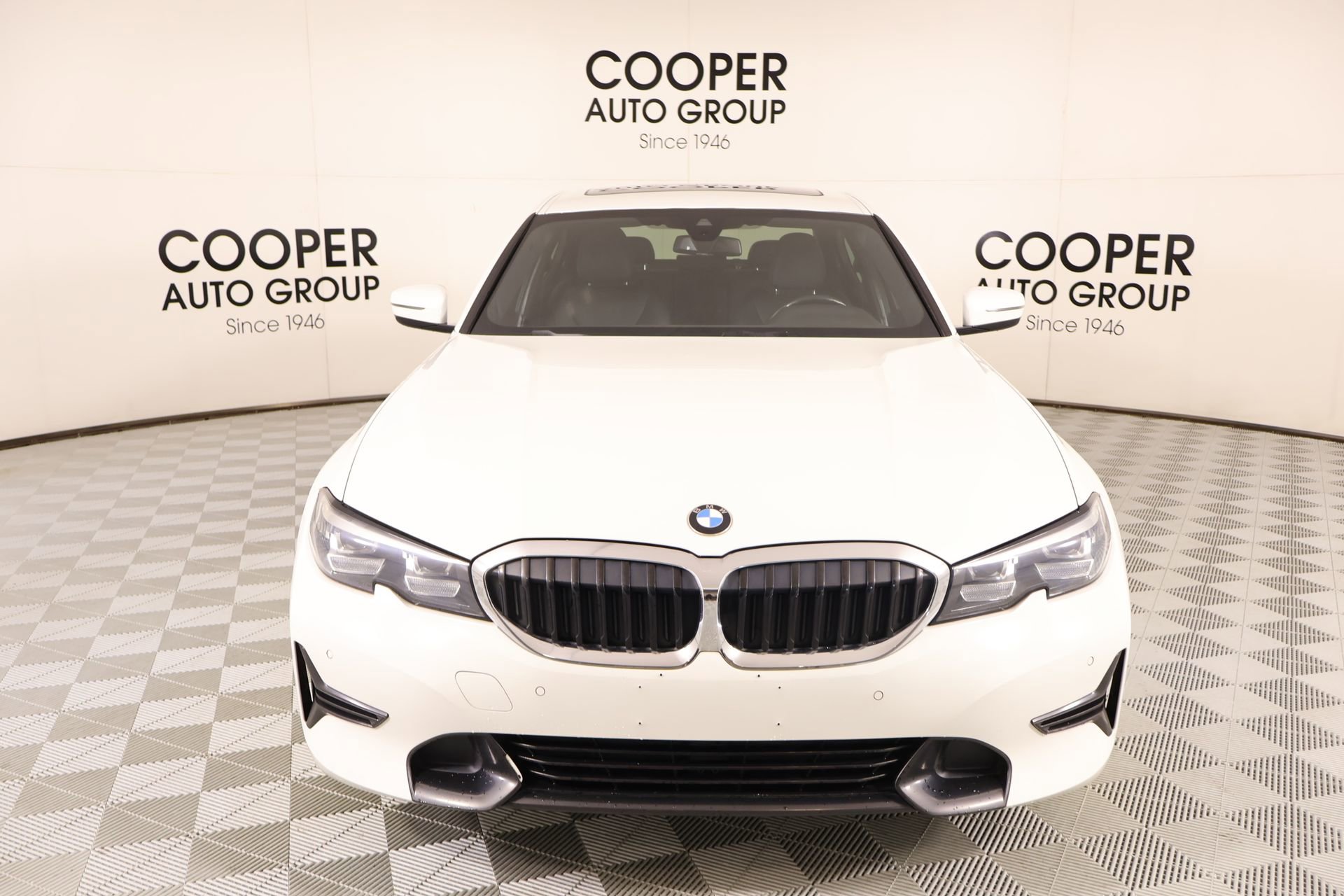 Used 2020 BMW 330i xDrive Sedan w/ Driving Assistance Package AWD/4WD image 10