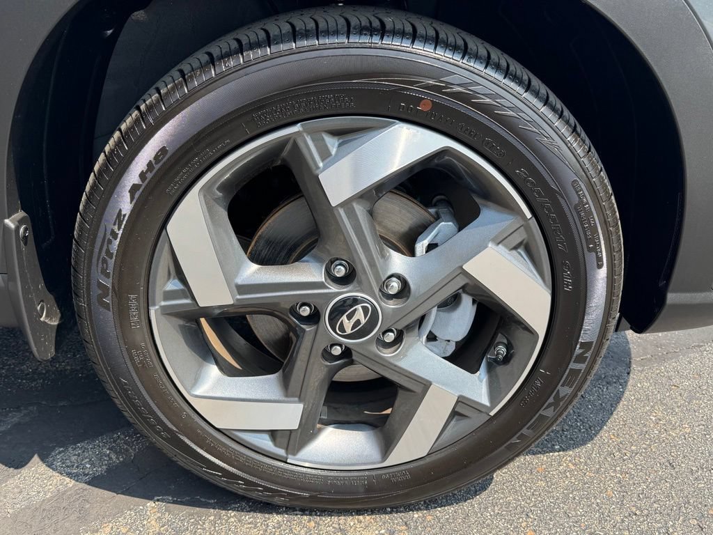 Certified 2026 Hyundai Venue SEL FWD image 33