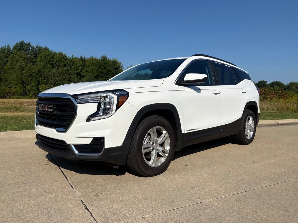 Used 2023 GMC Terrain SLE w/ Driver Convenience Package