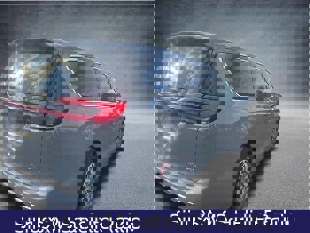 Used 2022 Chrysler Pacifica Touring-L image 6