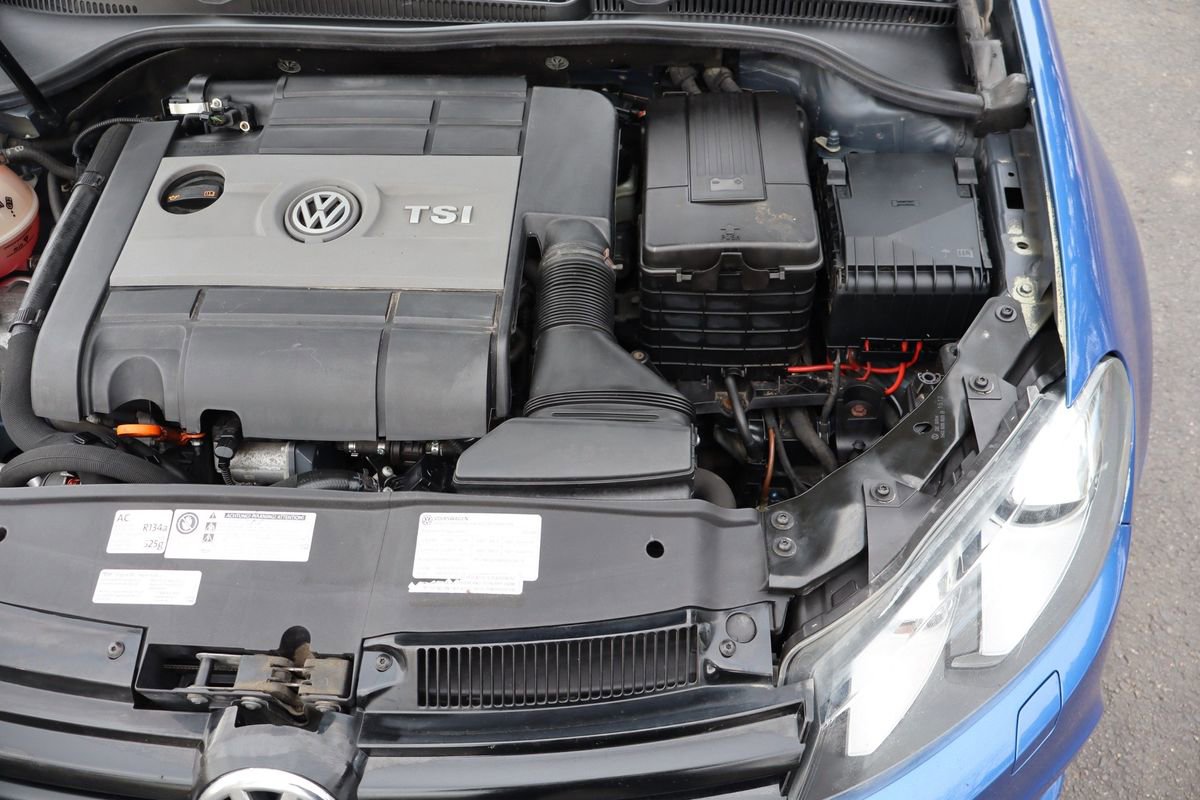 Used 2013 Volkswagen Golf R 2-Door image 38