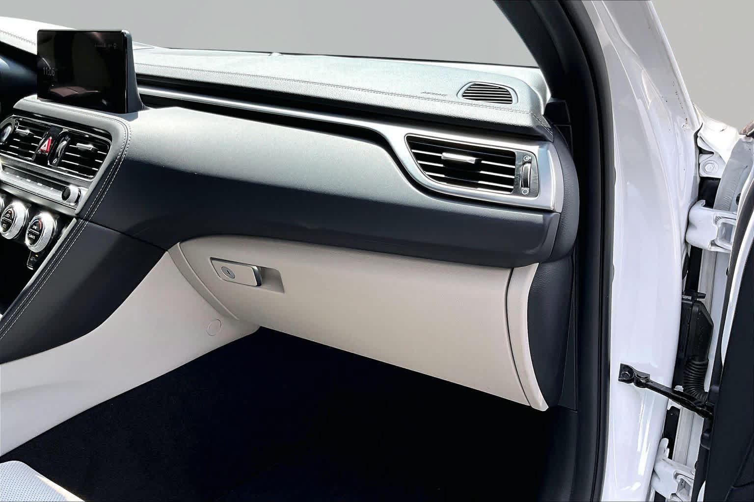 Used 2023 Genesis G70 2.0T RWD image 19