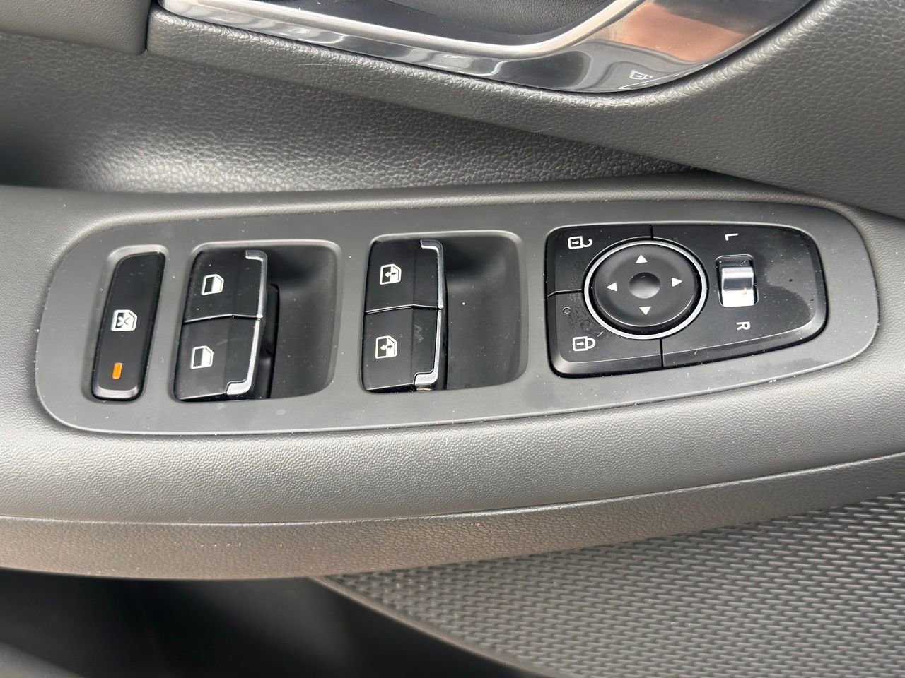 Used 2023 Hyundai Sonata SEL Plus w/ Preferred Accessory Package image 24