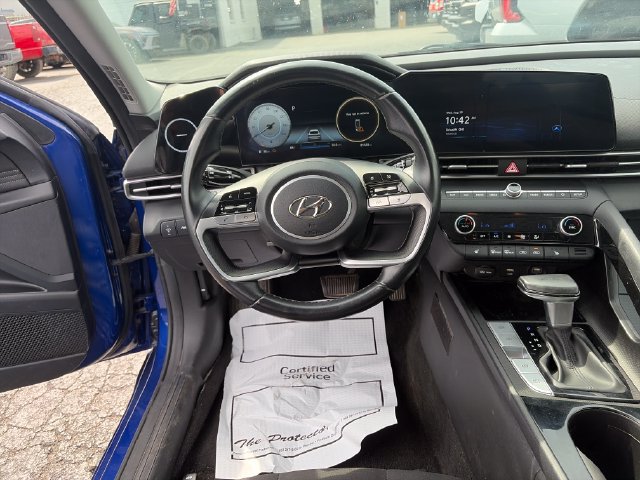 Used 2023 Hyundai Elantra SEL w/ Convenience Package FWD image 13