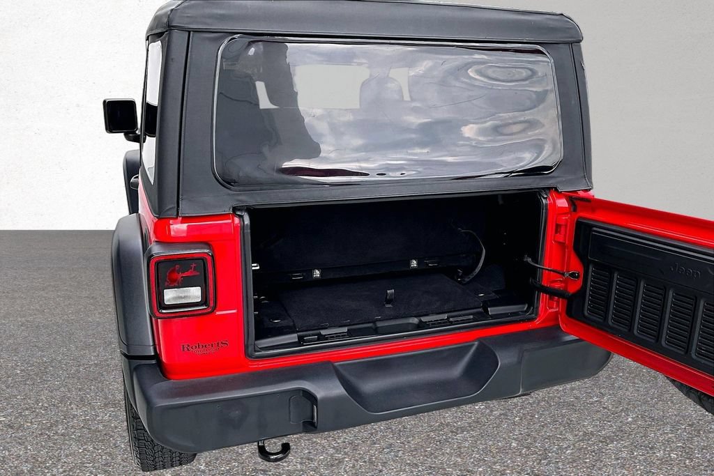 Used 2018 Jeep Wrangler Sport AWD/4WD image 25