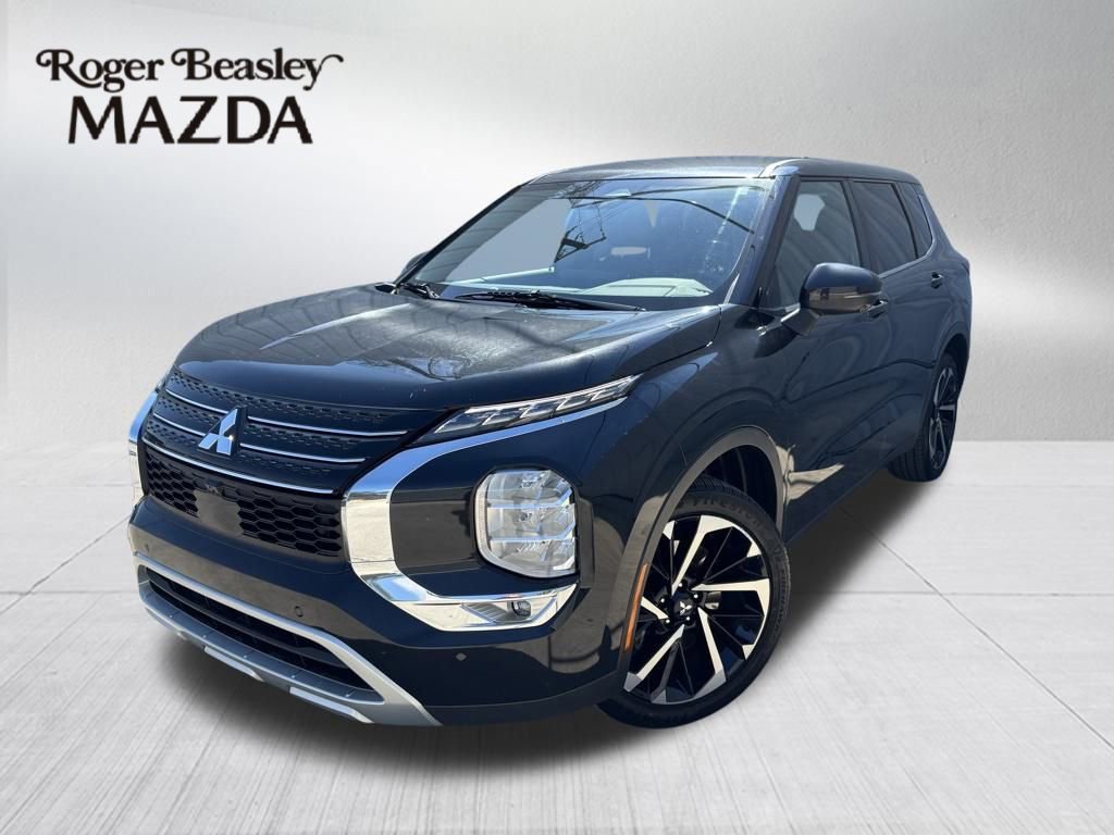 Used 2024 Mitsubishi Outlander SE