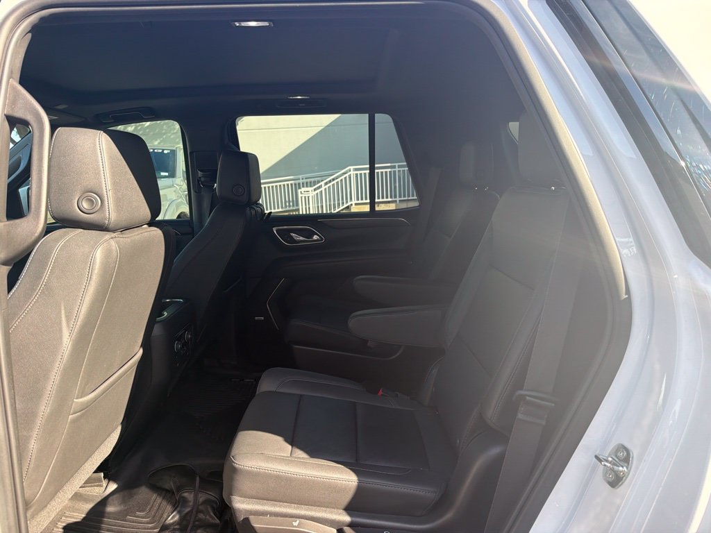 Used 2023 Chevrolet Tahoe Z71 w/ Luxury Package AWD/4WD image 12