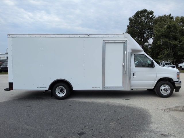 New 2027 Ford E-350 and Econoline 350 Super Duty w/ Power Equipment Group RWD image 3