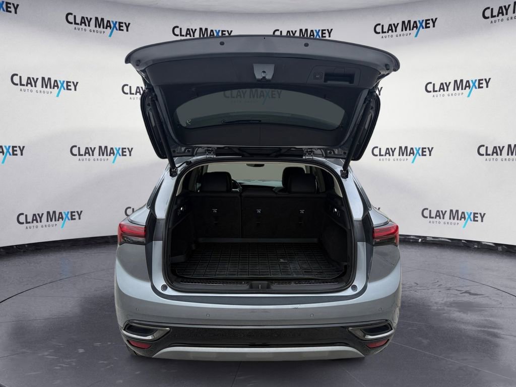 Used 2021 Buick Envision Essence w/ Technology Package I image 16