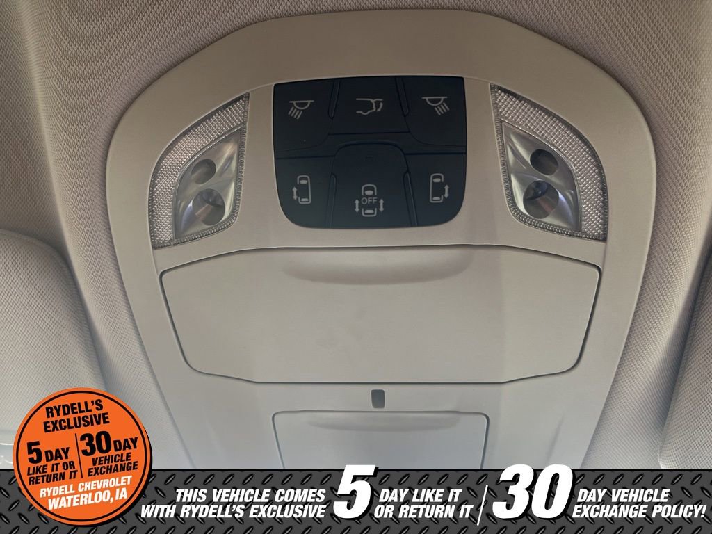 Used 2024 Chrysler Pacifica Touring-L FWD image 40